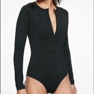 Athletes Cortes Rash Guard zip swim suit S
